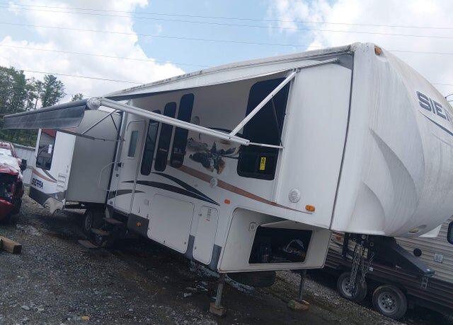 2011 FOREST RIVER Sierra Towables
