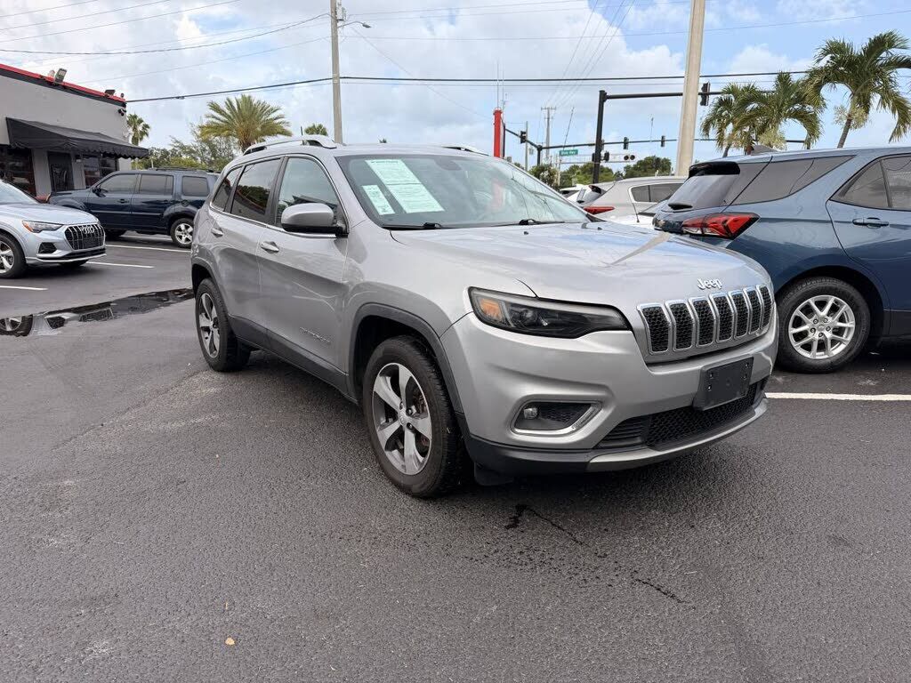 2019 JEEP Cherokee