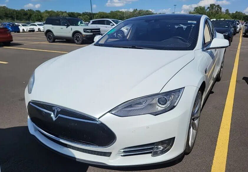 2014 TESLA Model S