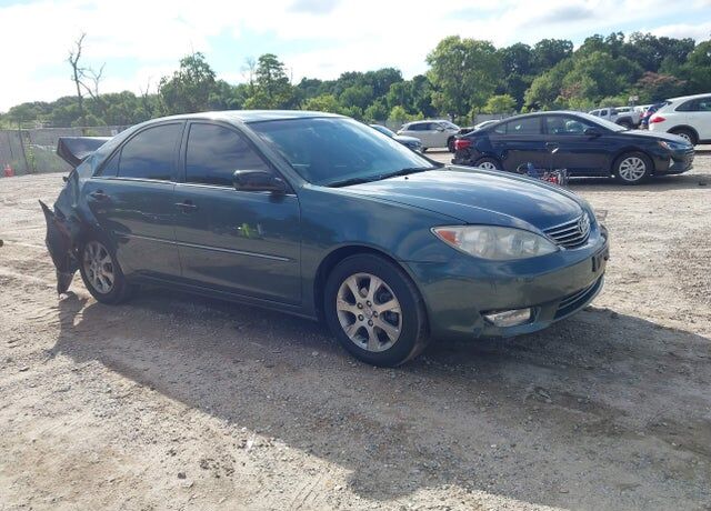 2005 TOYOTA Camry