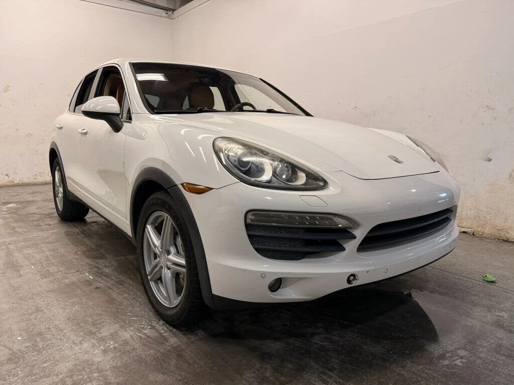 2011 PORSCHE Cayenne