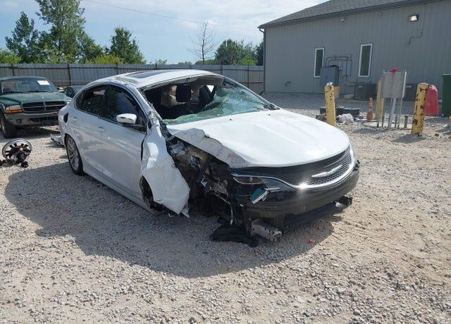2016 CHRYSLER 200
