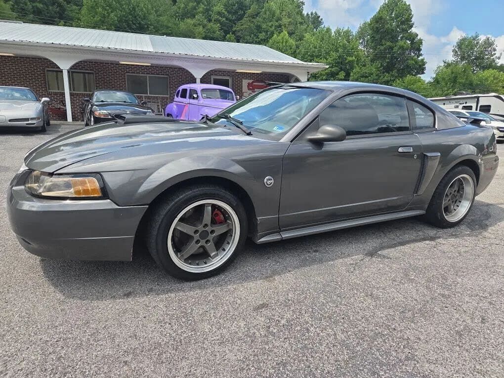 2004 FORD Mustang