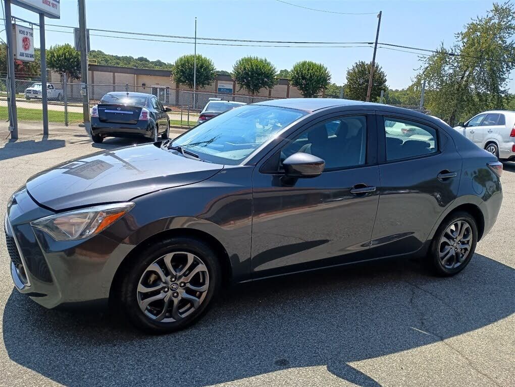 2019 TOYOTA Yaris