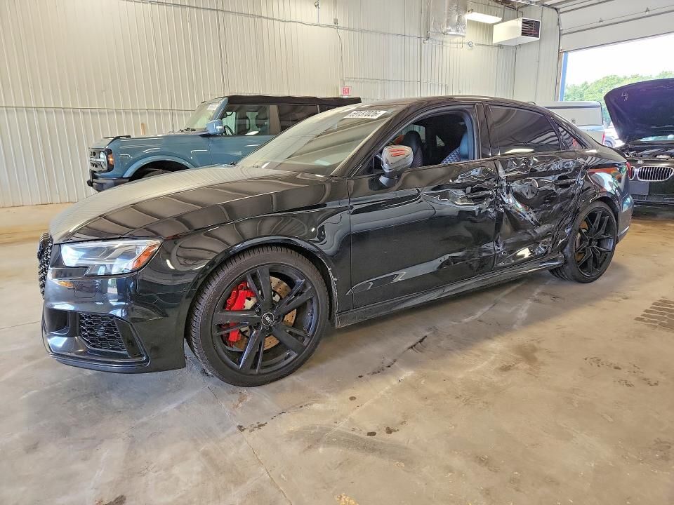 2019 AUDI RS3