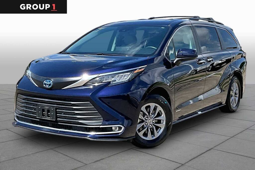2021 TOYOTA Sienna