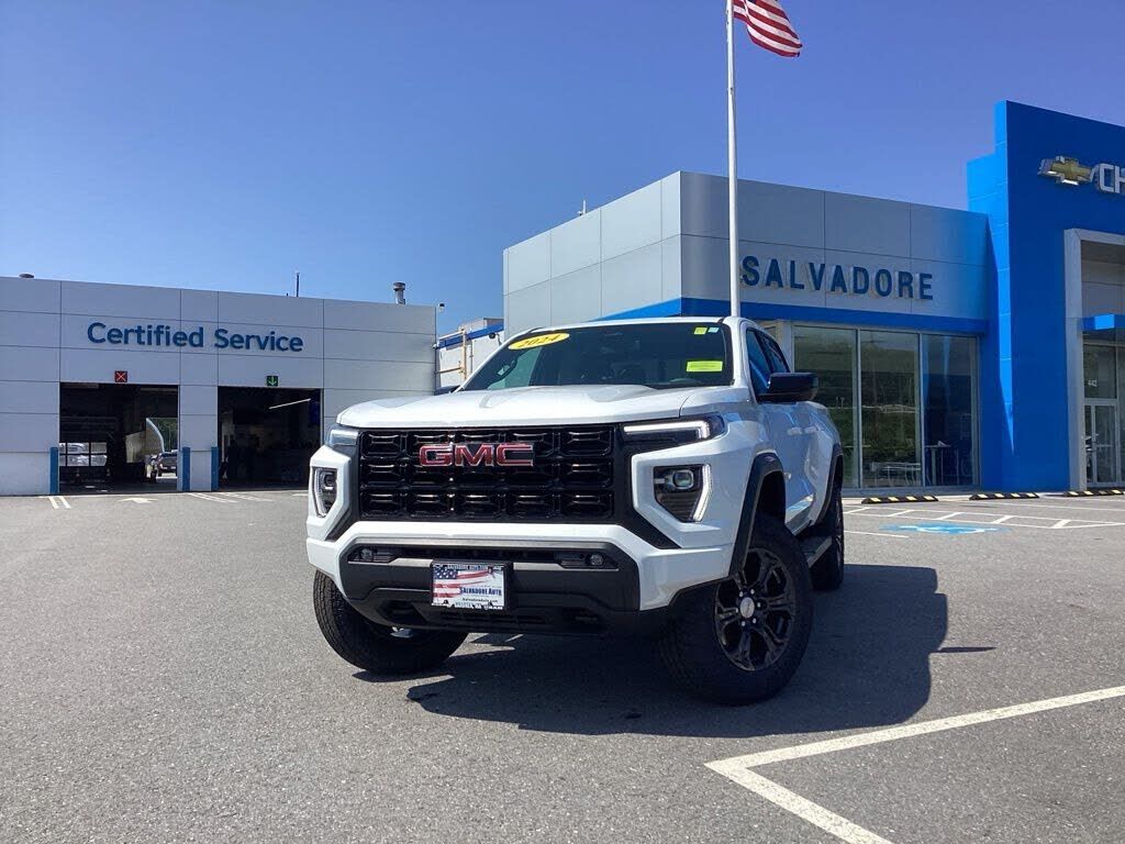 2024 GMC Canyon