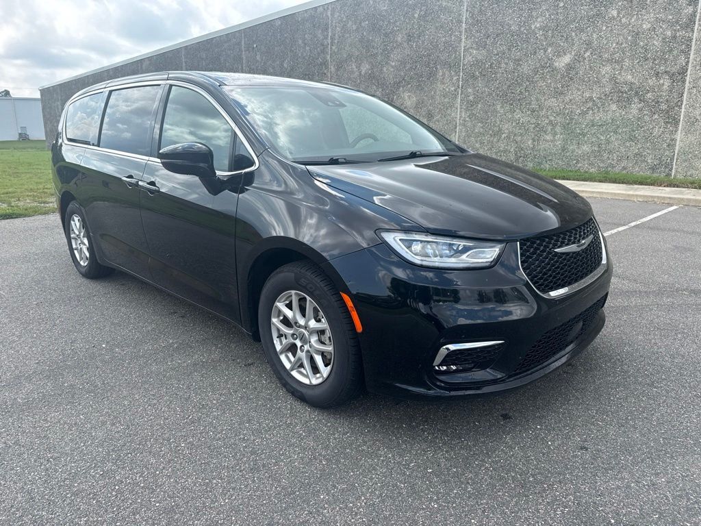 2025 CHRYSLER Pacifica