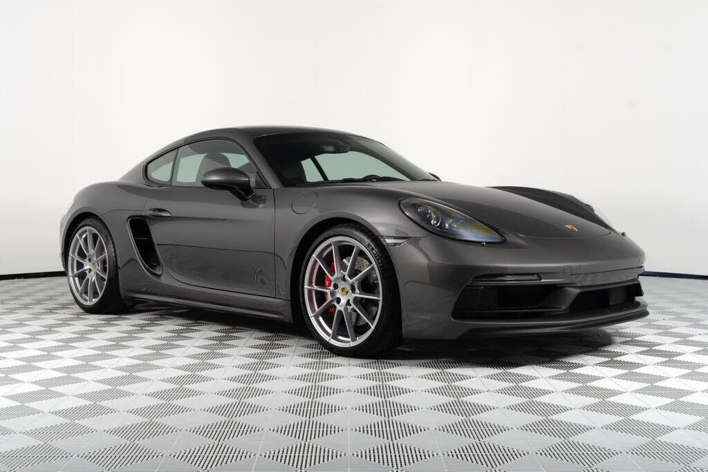 2024 PORSCHE 718