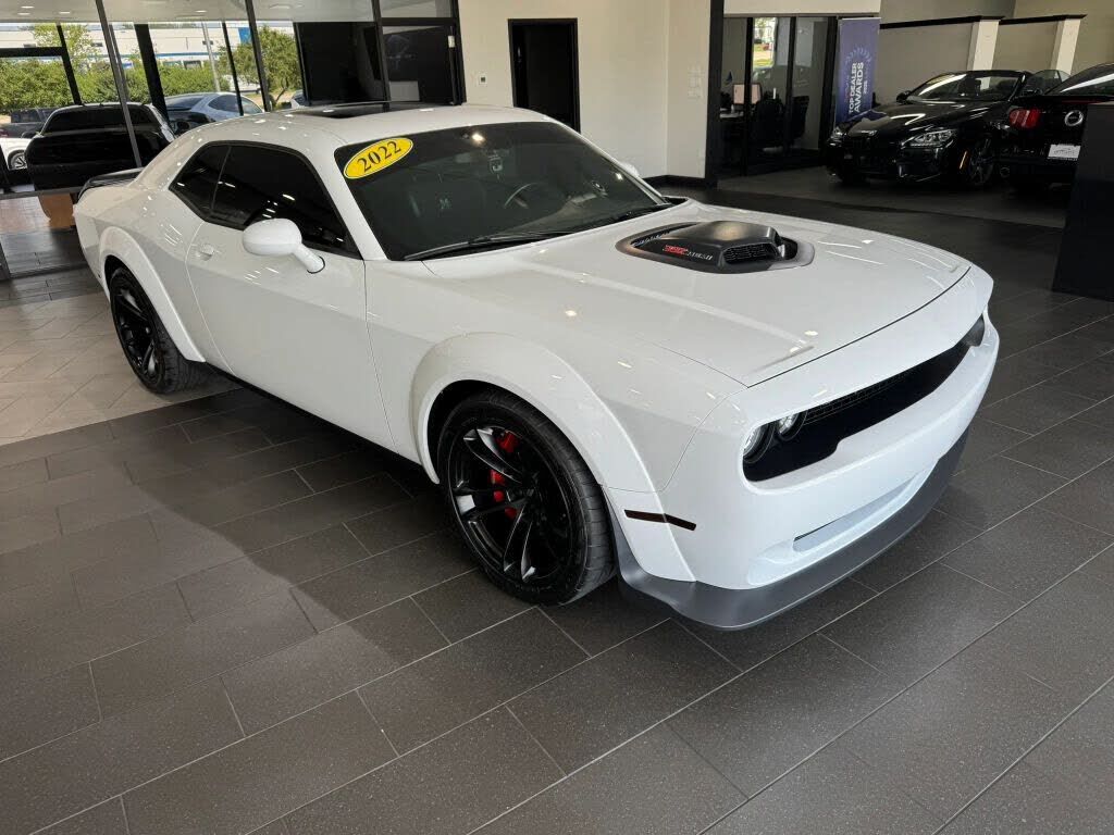 2022 DODGE Challenger