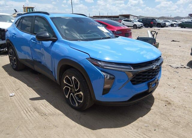 2024 CHEVROLET Trax
