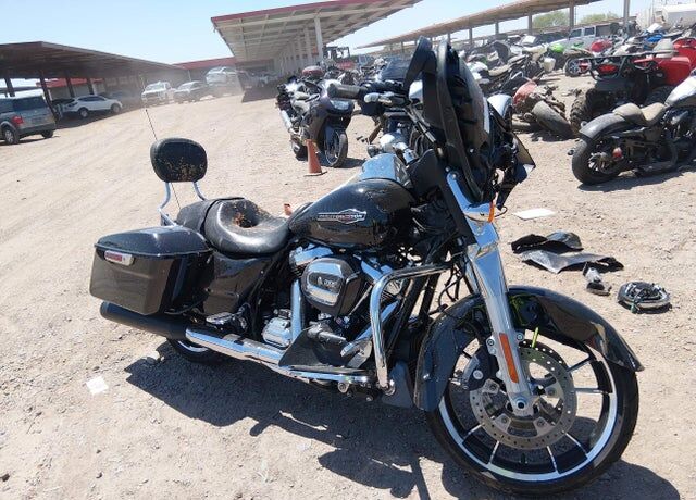2023 HARLEY DAVIDSON FLHX / Street Glide