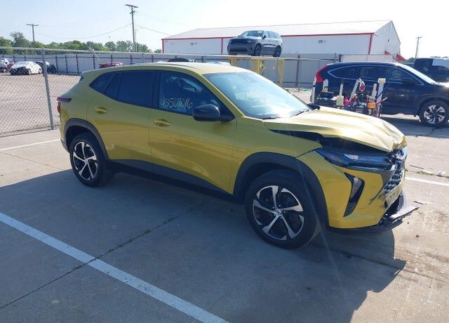 2024 CHEVROLET Trax