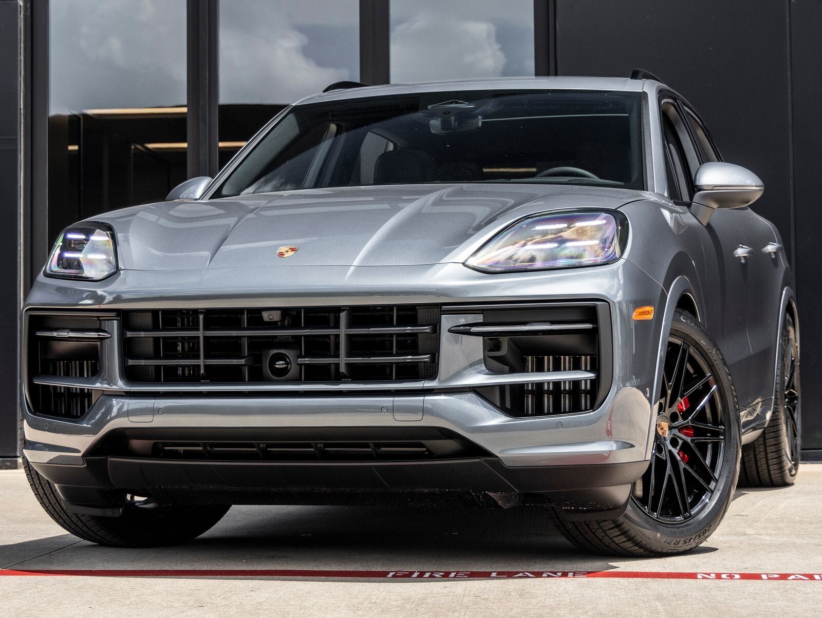 2026 PORSCHE Cayenne