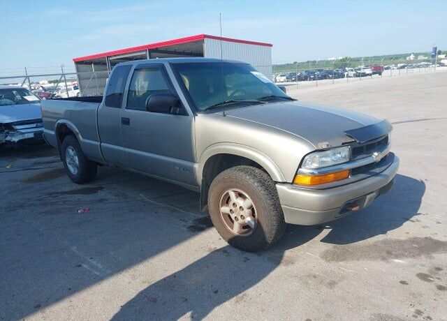 2001 CHEVROLET S-10 Pickup