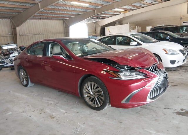 2021 LEXUS ES