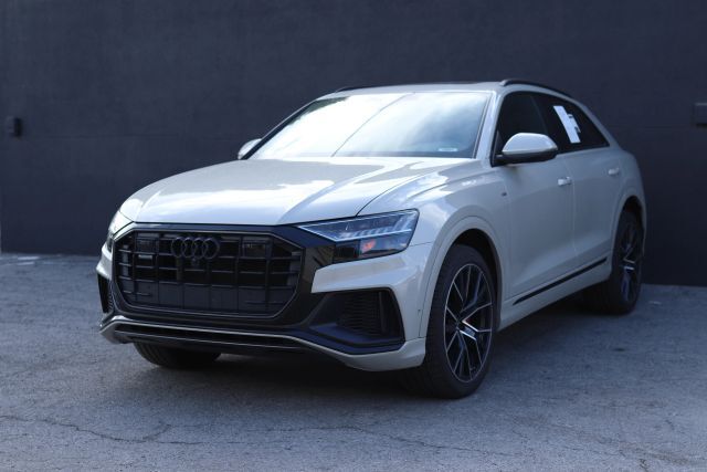 2023 AUDI Q8
