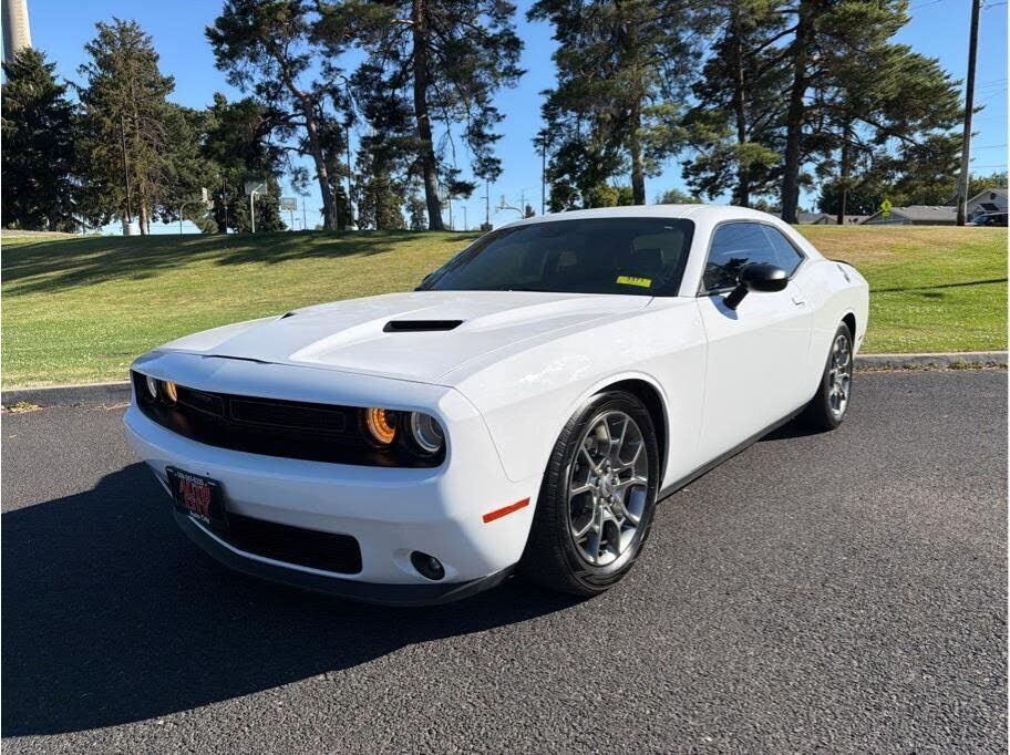 2017 DODGE Challenger