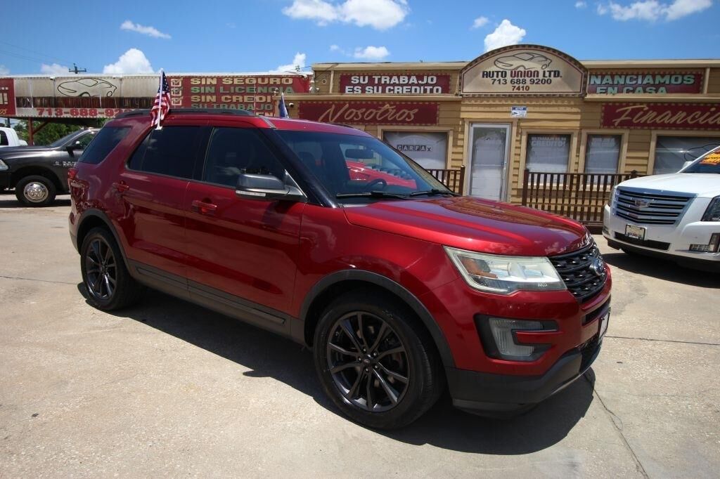 2017 FORD Explorer