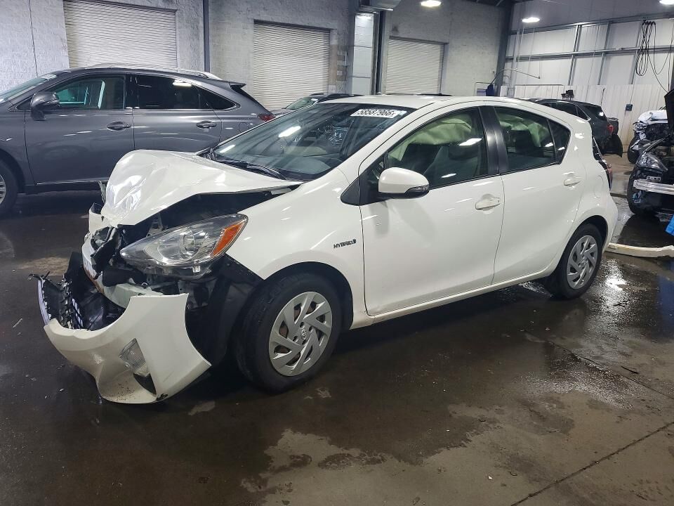 2016 TOYOTA Prius