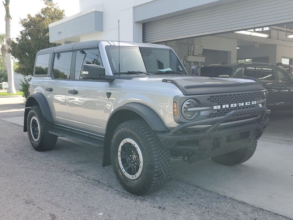 2024 FORD Bronco