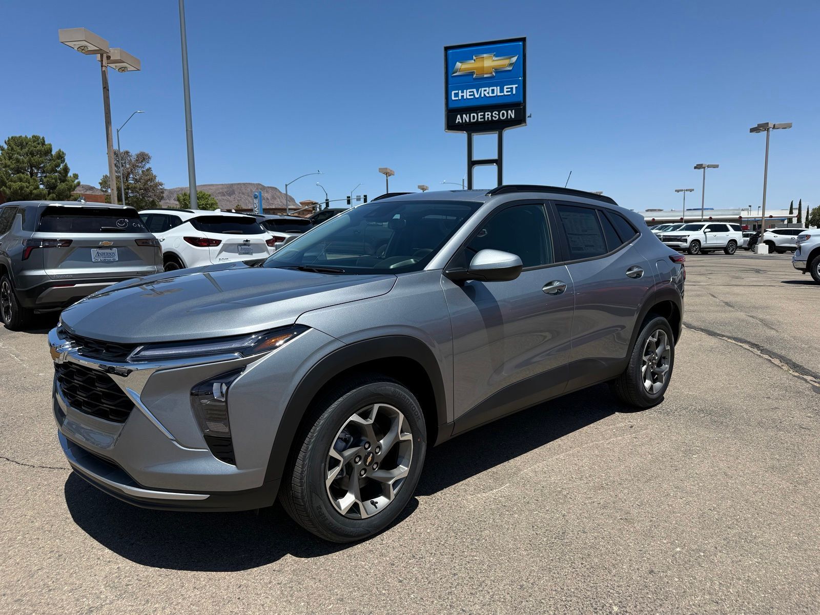 2026 CHEVROLET Trax