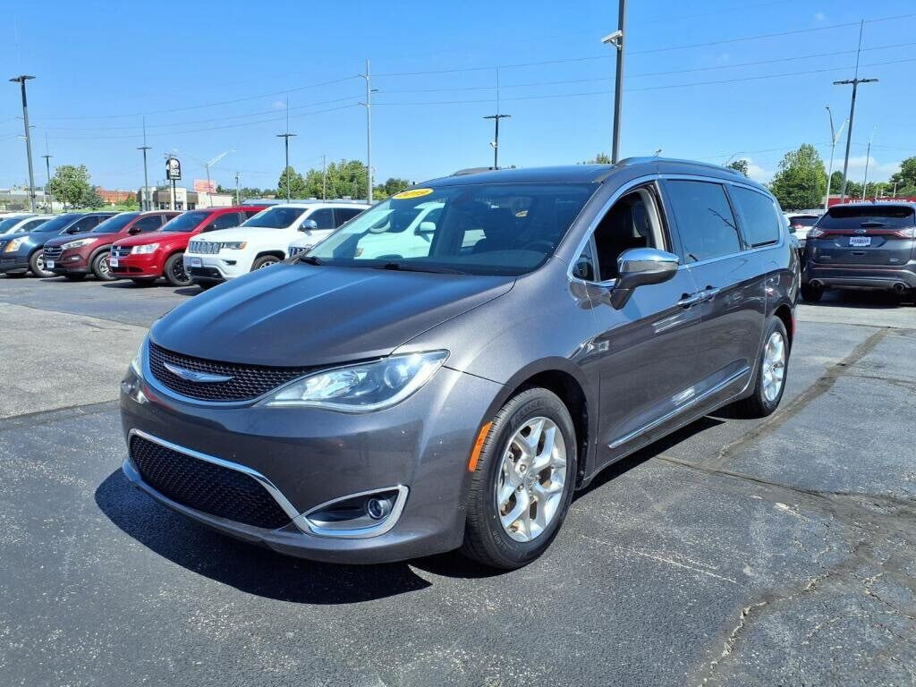 2019 CHRYSLER Pacifica