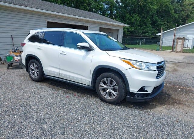 2014 TOYOTA Highlander