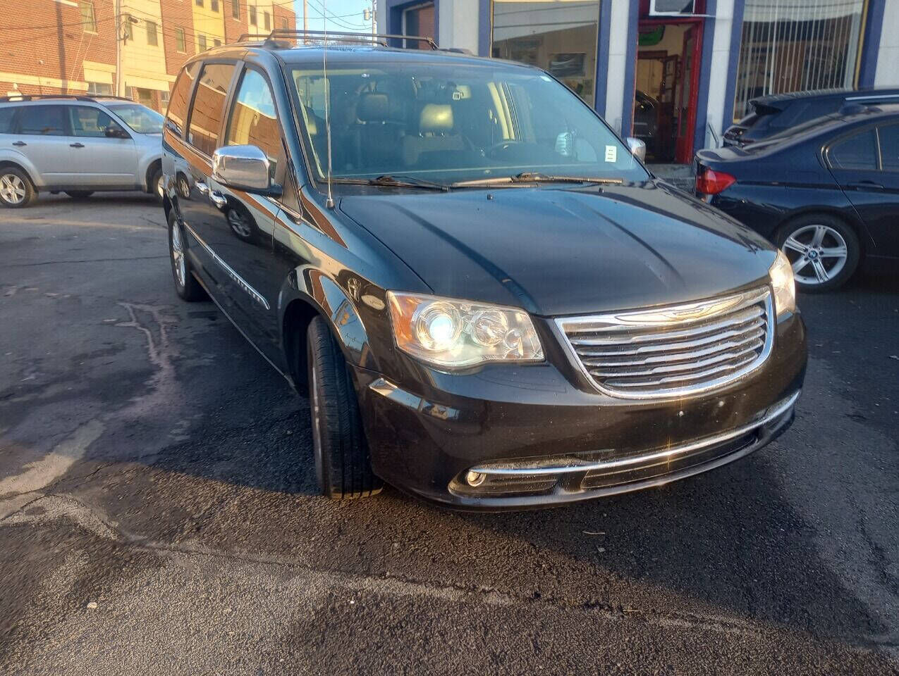 2015 CHRYSLER Town and Country