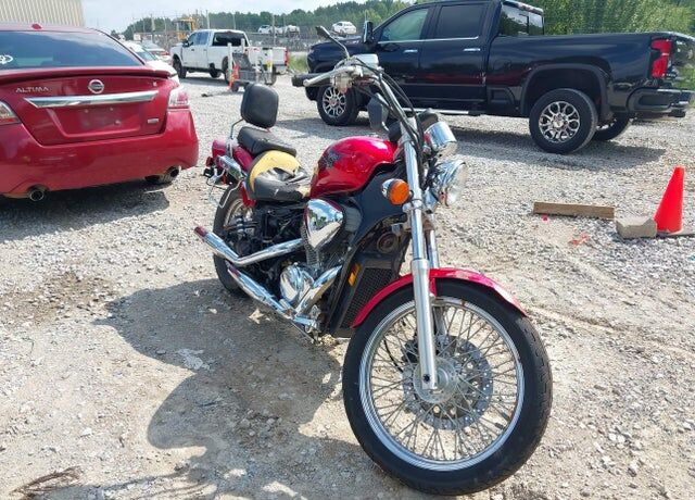 2006 HONDA VT600CD