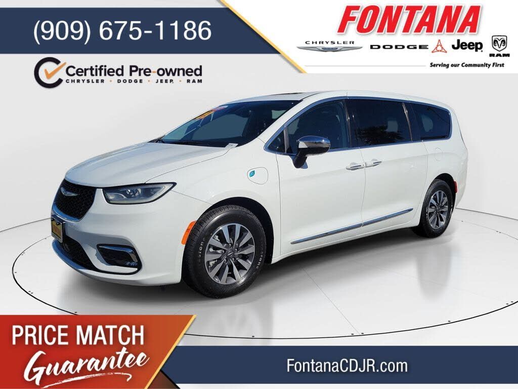 2023 CHRYSLER Pacifica