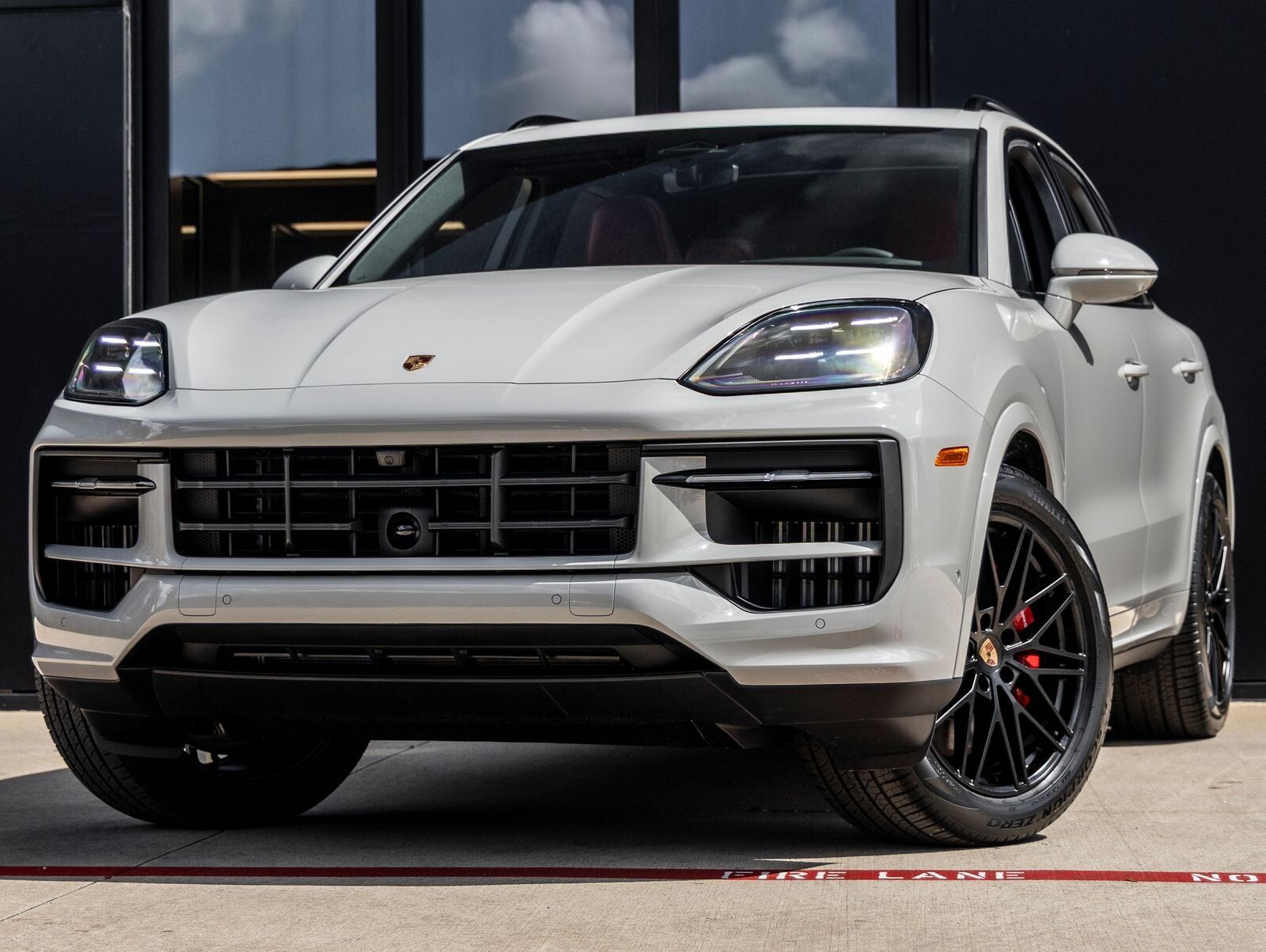 2026 PORSCHE Cayenne