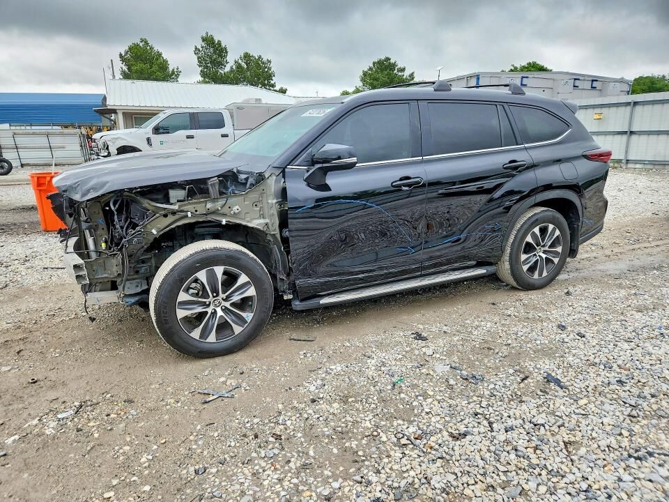 2024 TOYOTA Highlander
