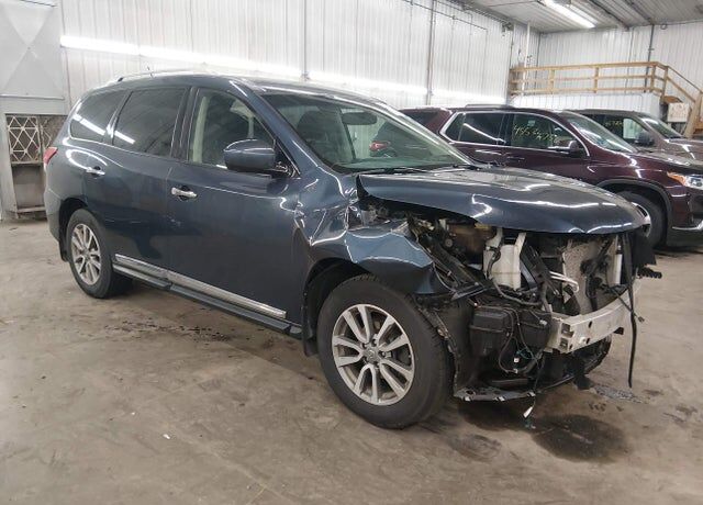 2016 NISSAN Pathfinder