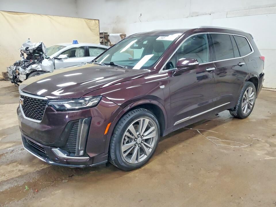 2021 CADILLAC XT6