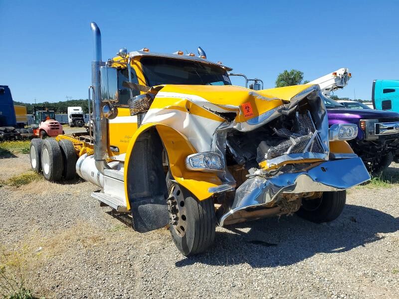 2025 PETERBILT 589