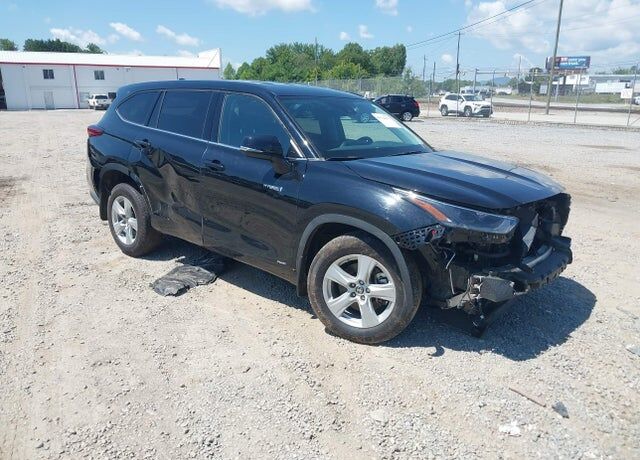 2021 TOYOTA Highlander