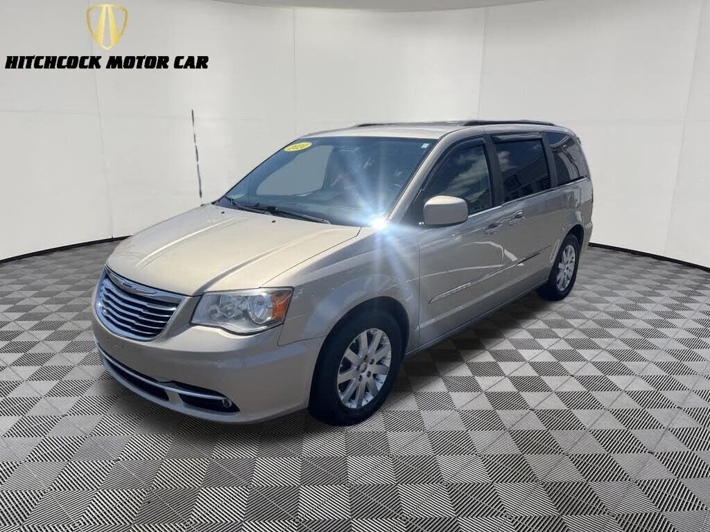 2014 CHRYSLER Town and Country