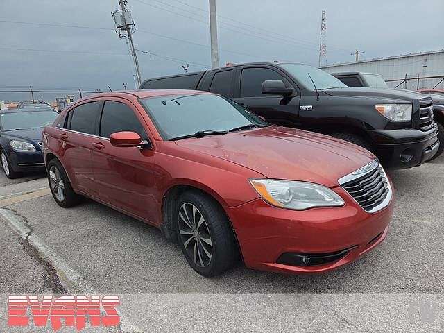 2013 CHRYSLER 200