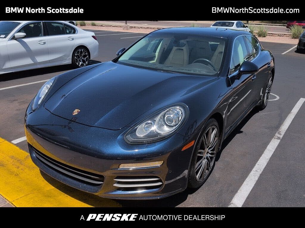 2016 PORSCHE Panamera