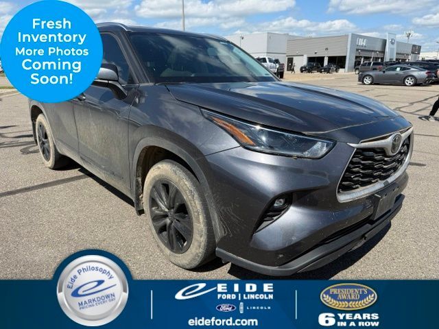2021 TOYOTA Highlander