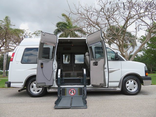 2004 GMC Savana