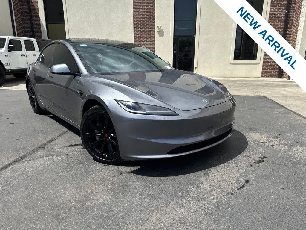 2025 TESLA Model 3