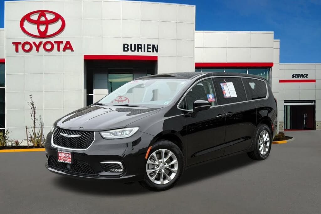 2024 CHRYSLER Pacifica