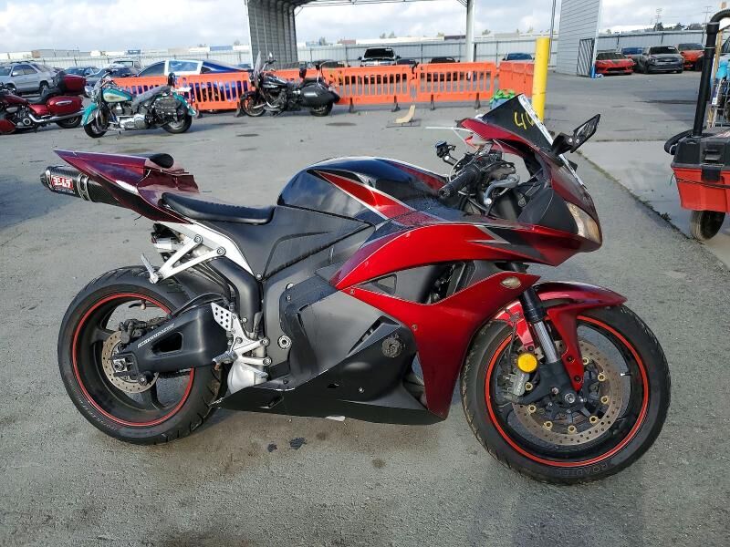 2009 HONDA CB