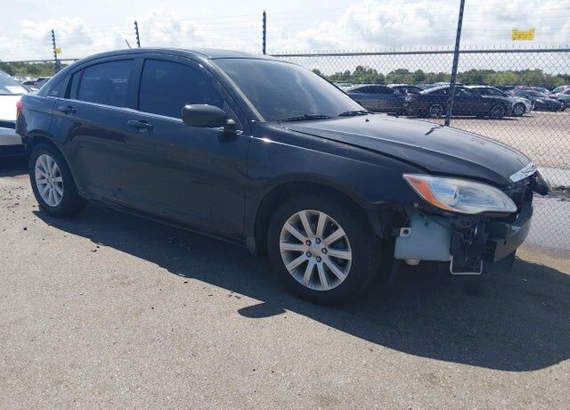 2014 CHRYSLER 200