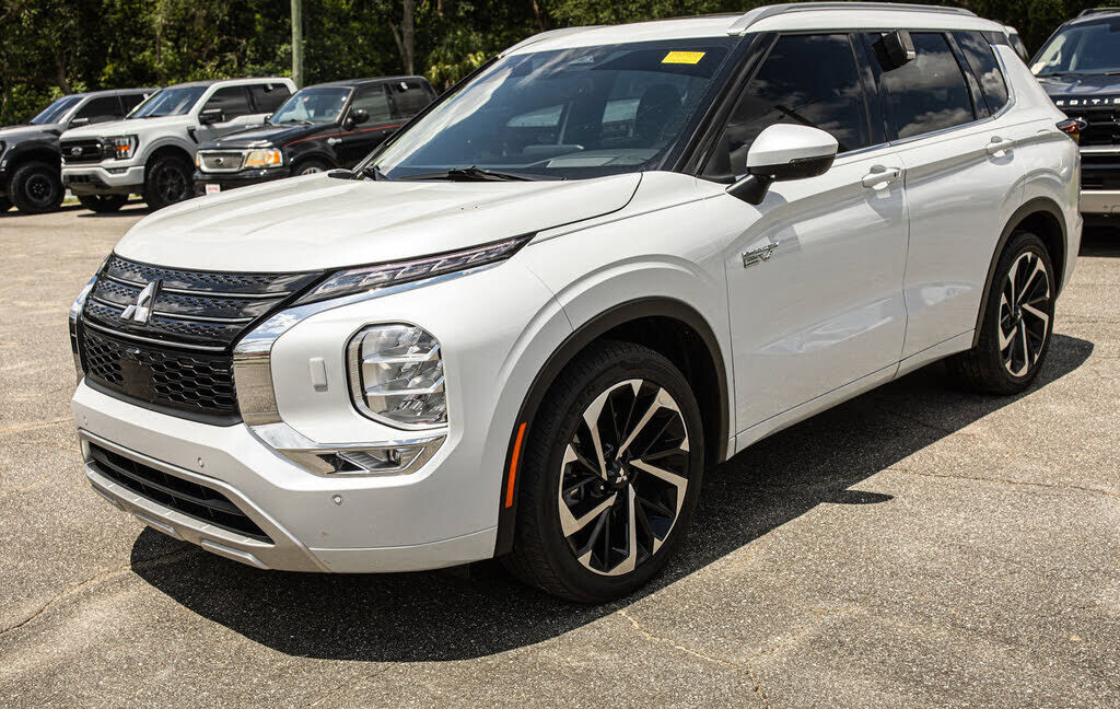2023 MITSUBISHI Outlander