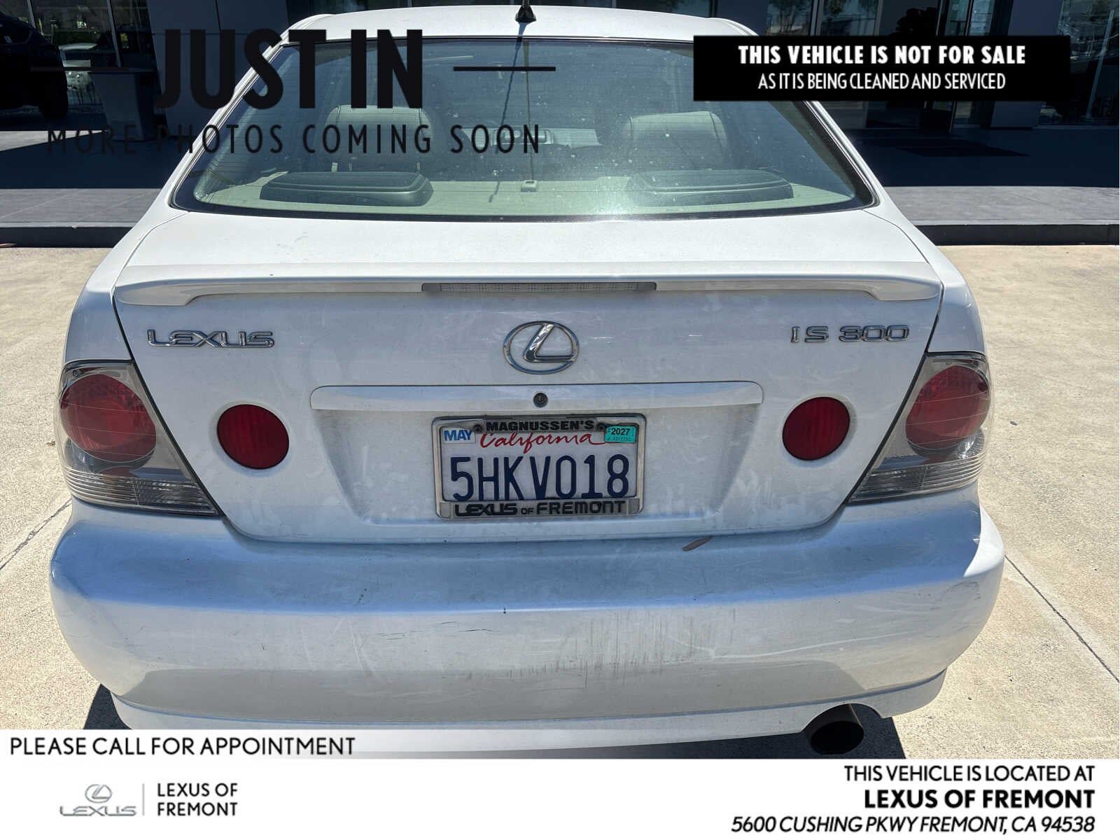 2004 LEXUS IS