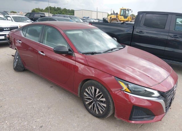 2024 NISSAN Altima