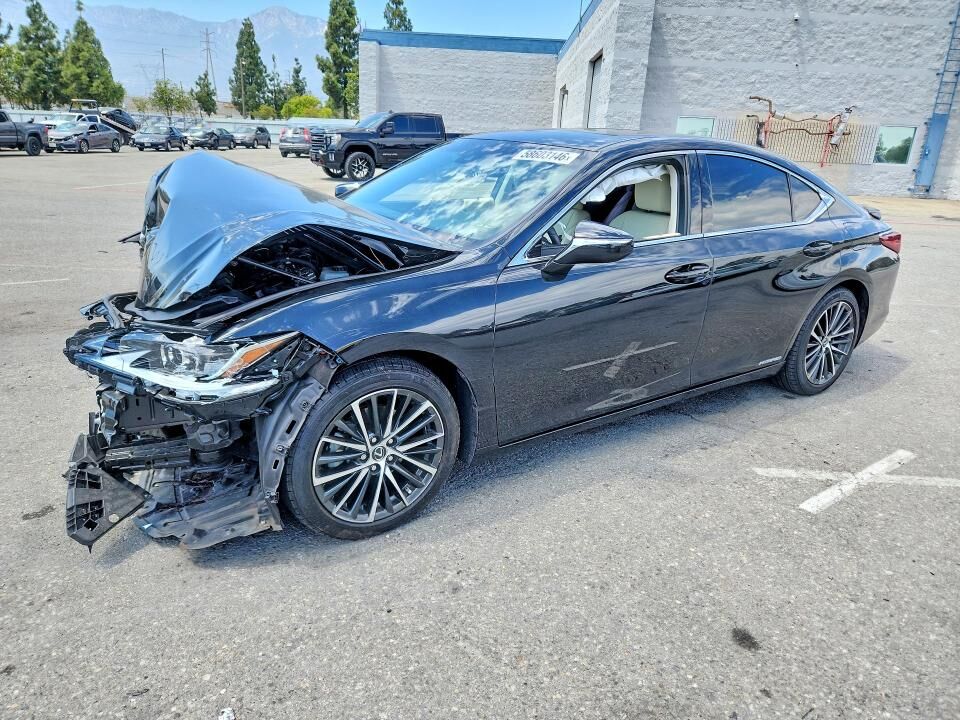 2022 LEXUS ES